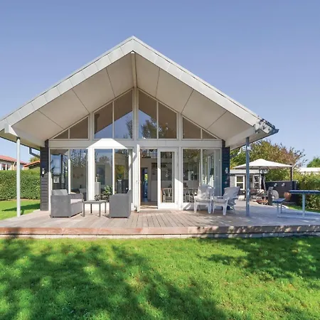 Holiday home Three Bedroom Holiday In *