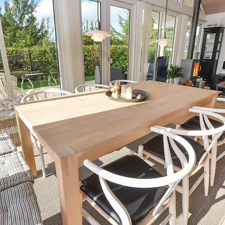 Three Bedroom Holiday In * Broager