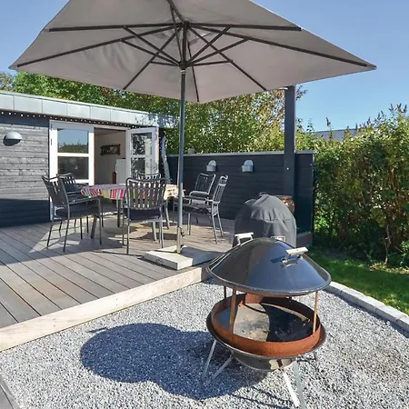 Three Bedroom Holiday In Holiday home *