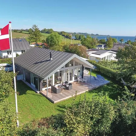 Holiday home Three Bedroom Holiday In Broager